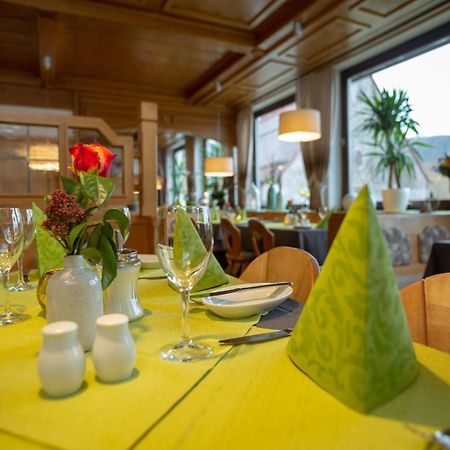 Landidyll Hotel Zum Alten Schloss 키르헨시텐바흐 외부 사진